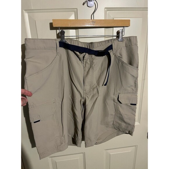 Men’s Lands End Tan Cargo Shorts 2XL XXL Meshed Pockets Belted Outdoor NWT! - Picture 1 of 4